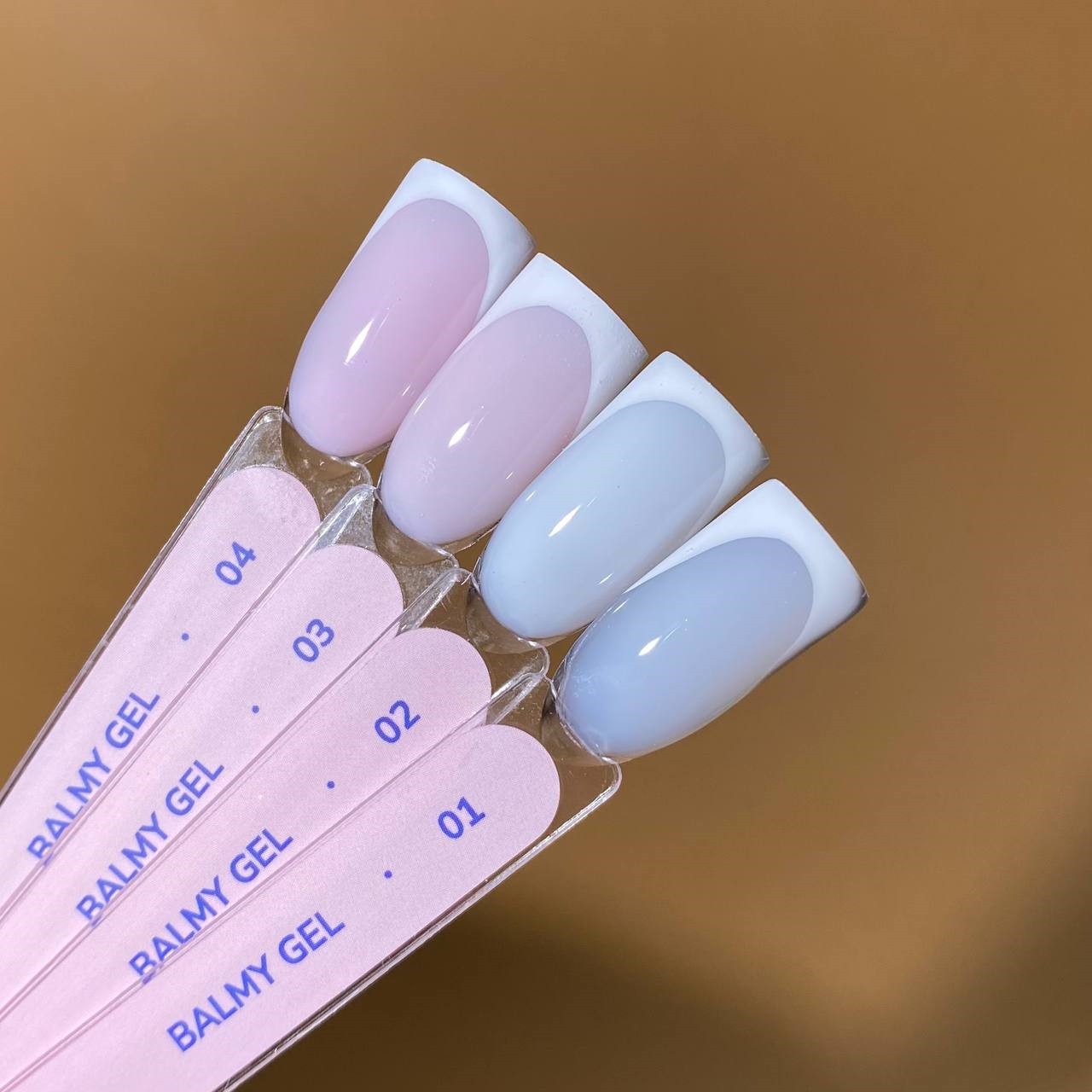 Divna Balmy Gel 02 mit Basiskonsistenz 13 ml